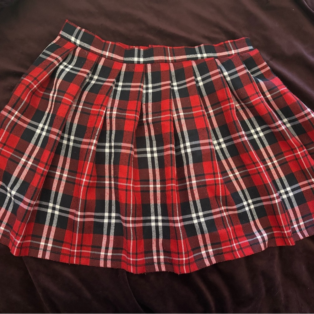 Red and black plaid skater skirt S